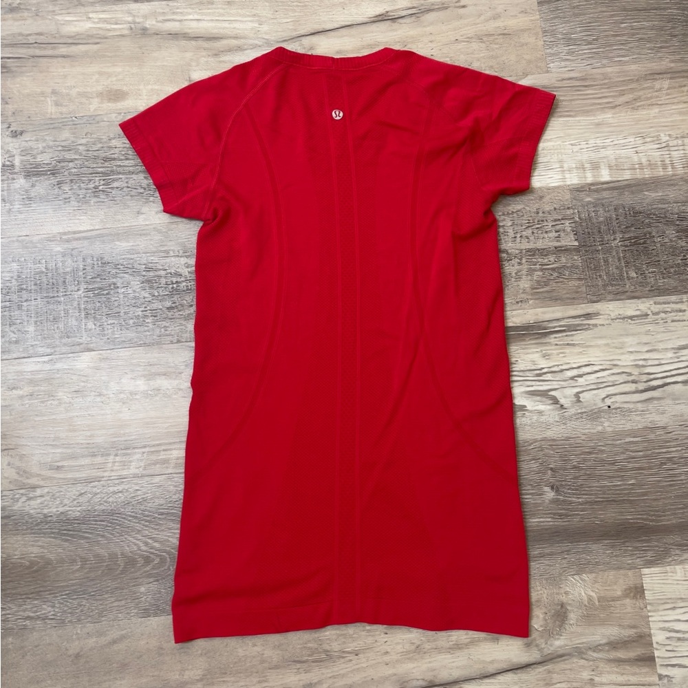 lululemon swiftly tech short sleeve shirt red size 6 - READ DESCRIPTION